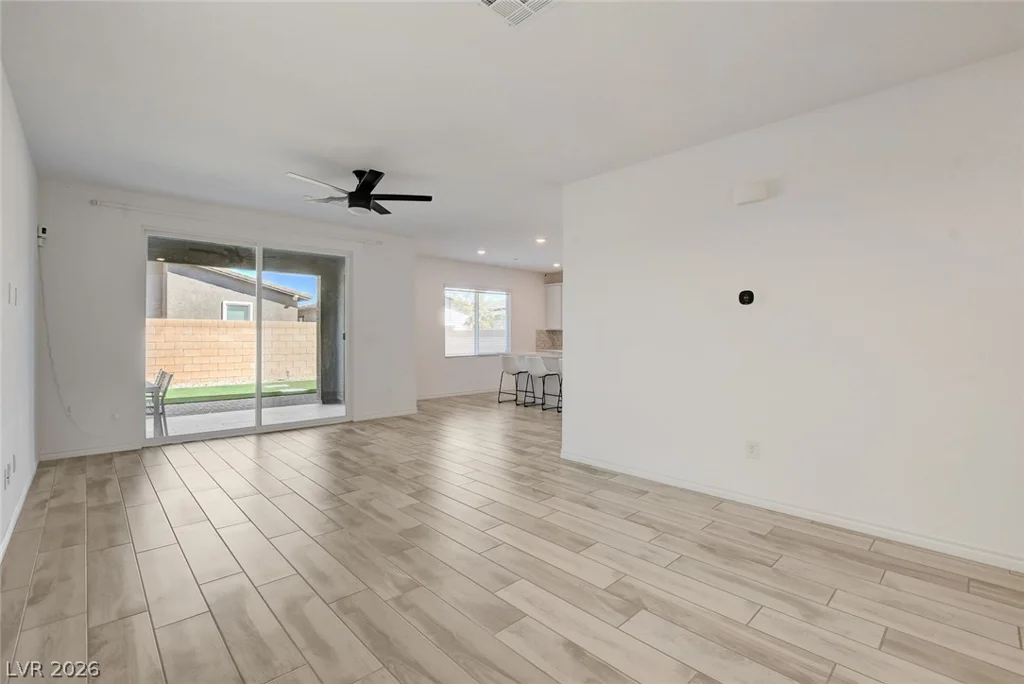 8866 Mountain Lion, Las Vegas, NV 89166