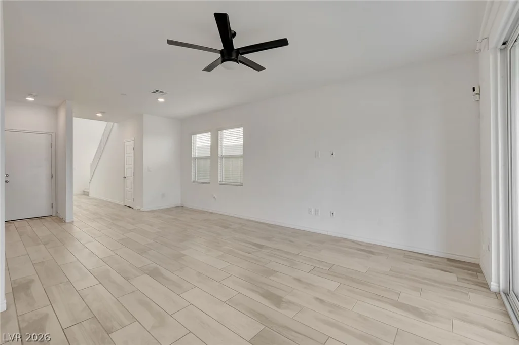 8866 Mountain Lion, Las Vegas, NV 89166