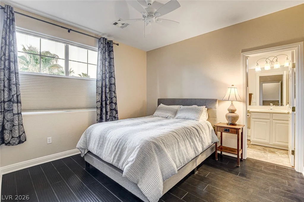 10671 Capesthorne, Las Vegas, NV 89135