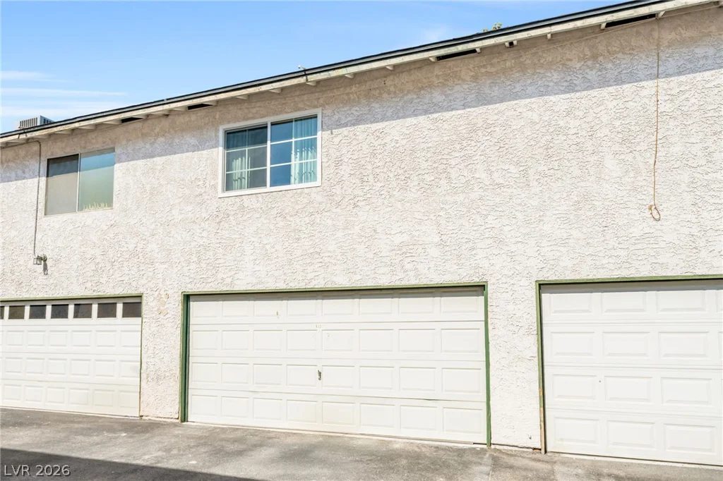 2471 Old Forge, Las Vegas, NV 89121