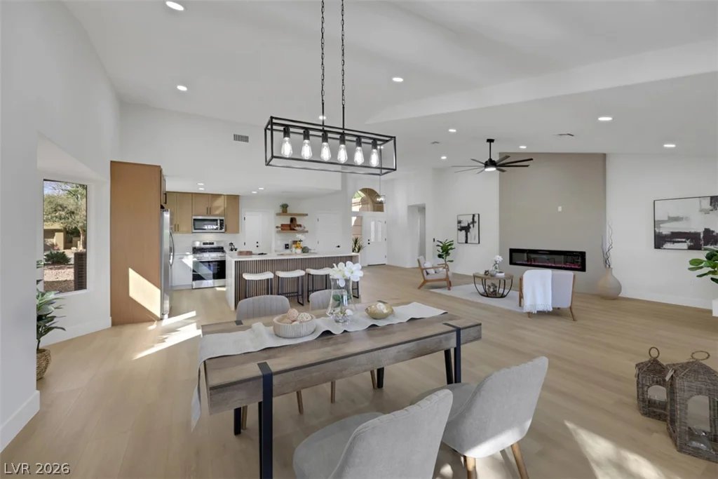 8805 Litchfield, Las Vegas, NV 89134