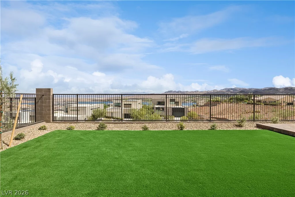 172 Inland Shores, Henderson, NV 89011
