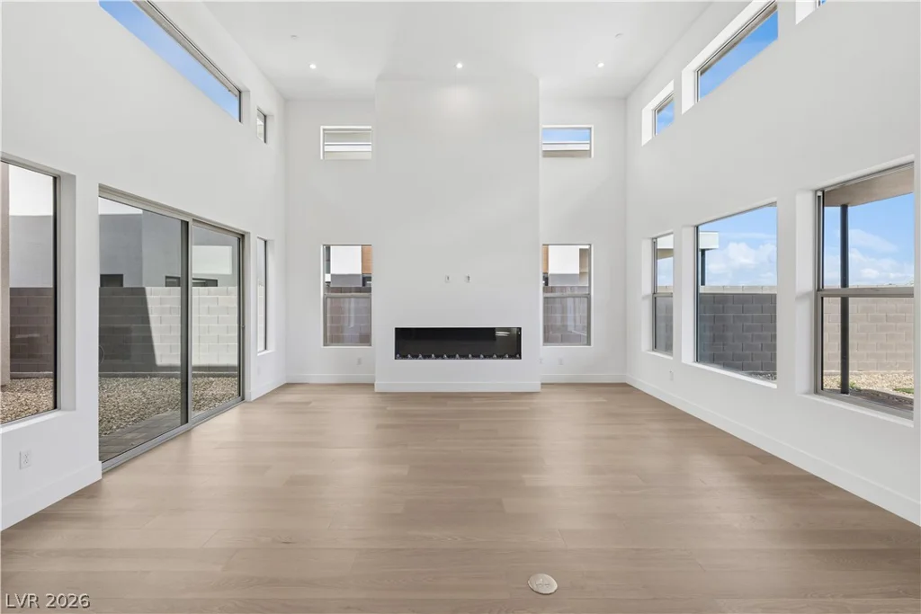 172 Inland Shores, Henderson, NV 89011