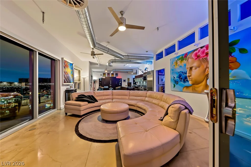 200 Hoover, Las Vegas, NV 89101