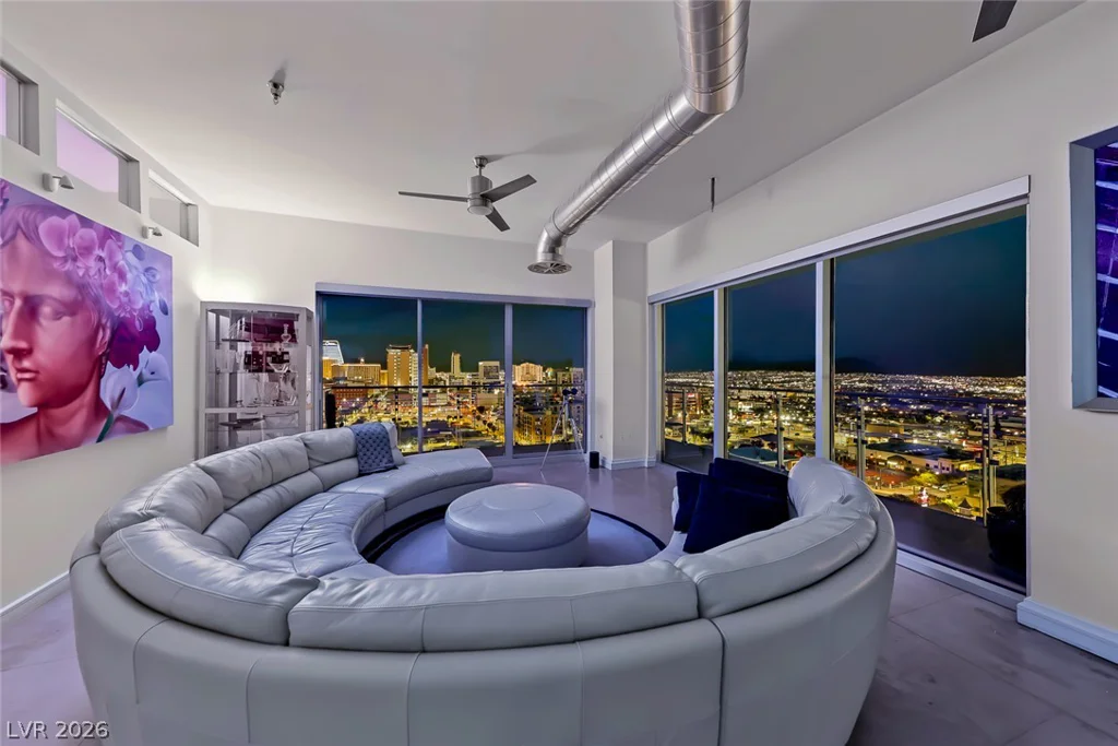 200 Hoover, Las Vegas, NV 89101