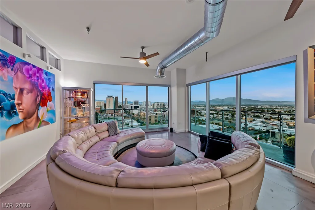200 Hoover, Las Vegas, NV 89101