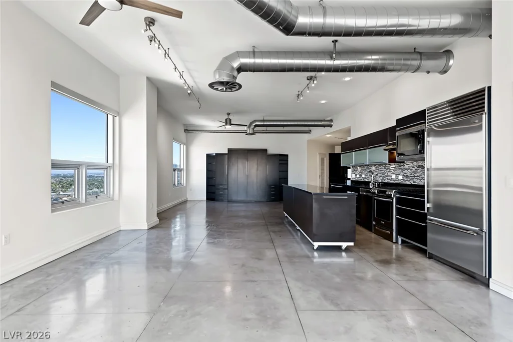 200 Hoover, Las Vegas, NV 89101
