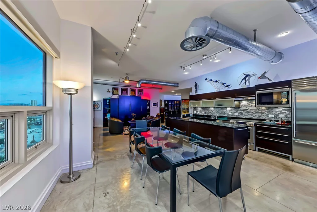 200 Hoover, Las Vegas, NV 89101