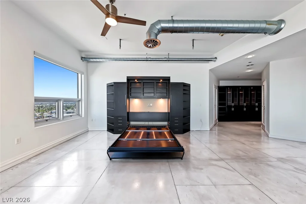200 Hoover, Las Vegas, NV 89101