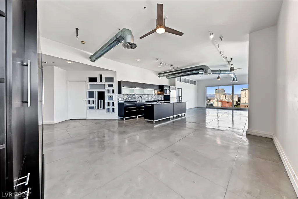 200 Hoover, Las Vegas, NV 89101