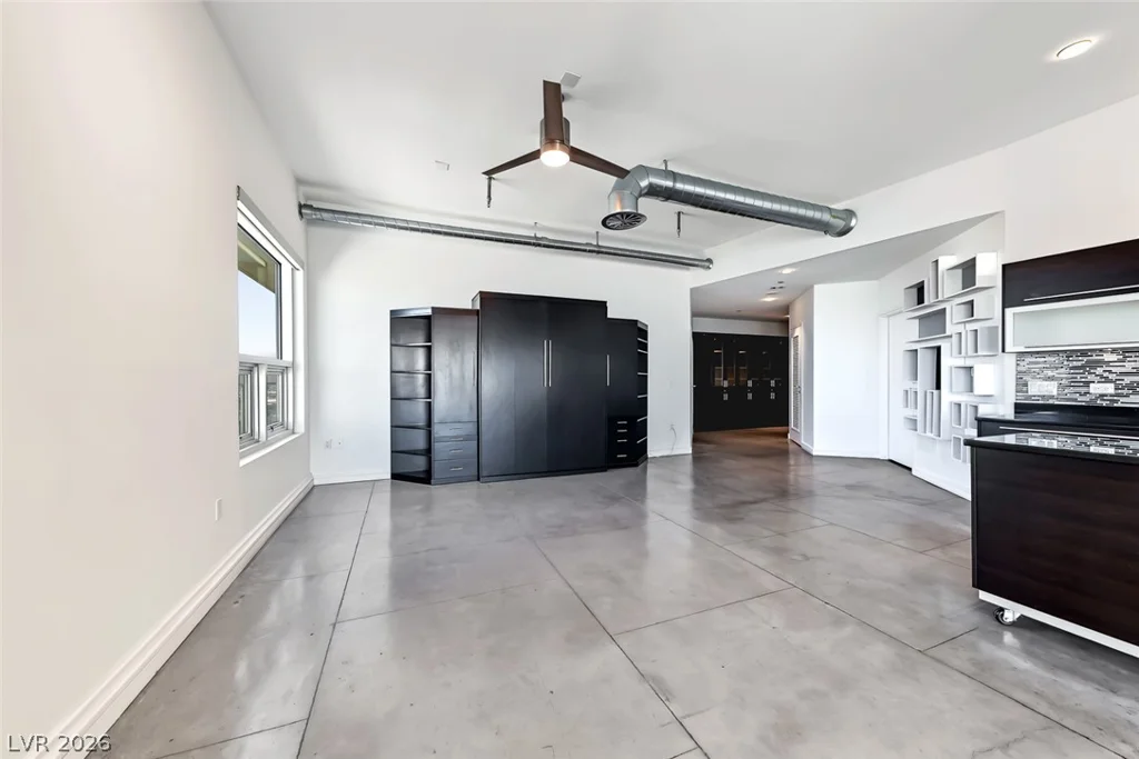 200 Hoover, Las Vegas, NV 89101