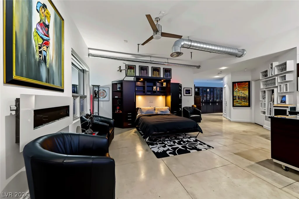 200 Hoover, Las Vegas, NV 89101