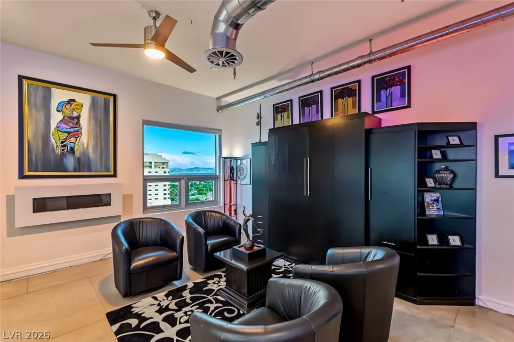 200 Hoover, Las Vegas, NV 89101