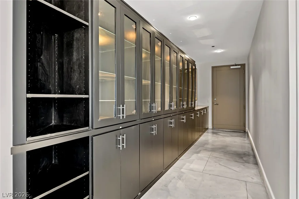 200 Hoover, Las Vegas, NV 89101