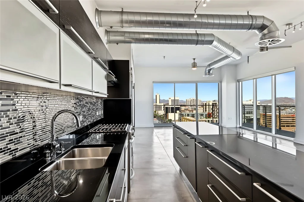 200 Hoover, Las Vegas, NV 89101