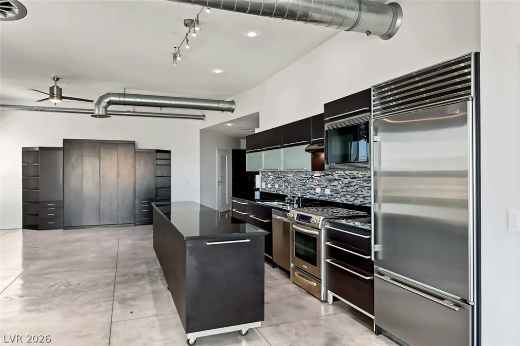 200 Hoover, Las Vegas, NV 89101