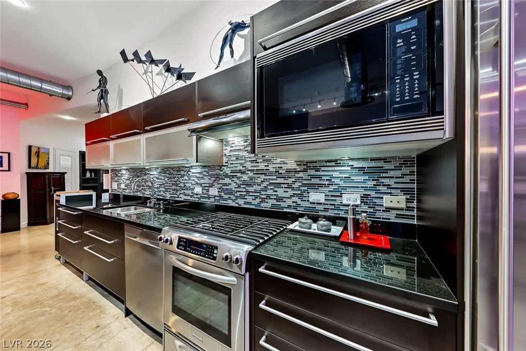 200 Hoover, Las Vegas, NV 89101