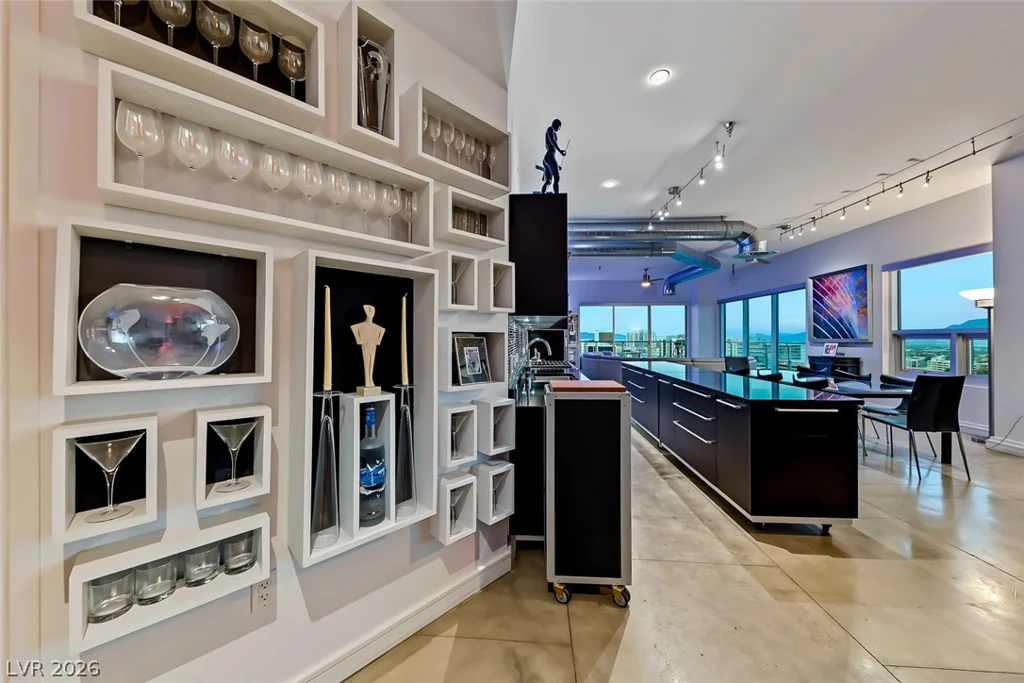 200 Hoover, Las Vegas, NV 89101