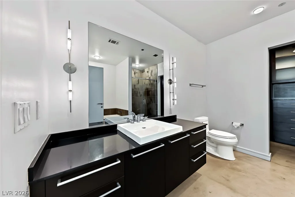 200 Hoover, Las Vegas, NV 89101