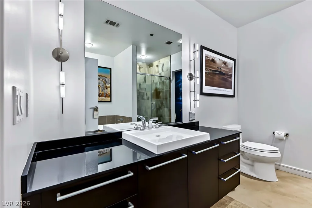 200 Hoover, Las Vegas, NV 89101