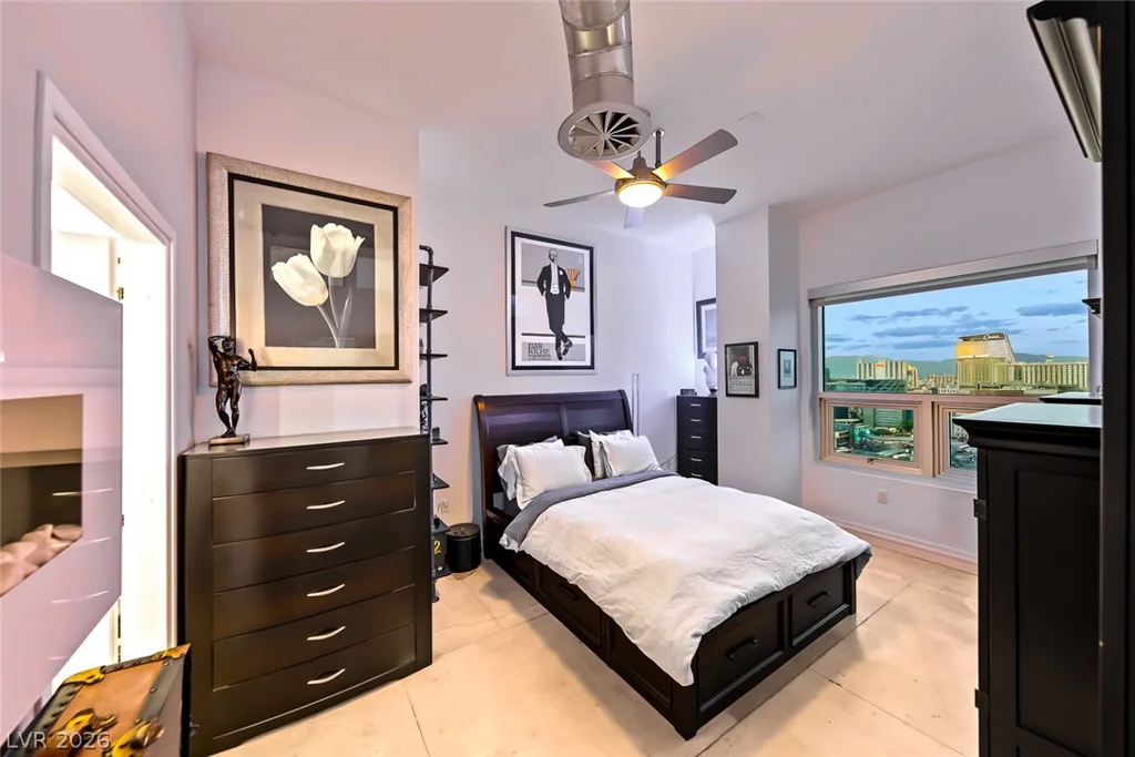200 Hoover, Las Vegas, NV 89101