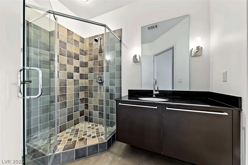 200 Hoover, Las Vegas, NV 89101