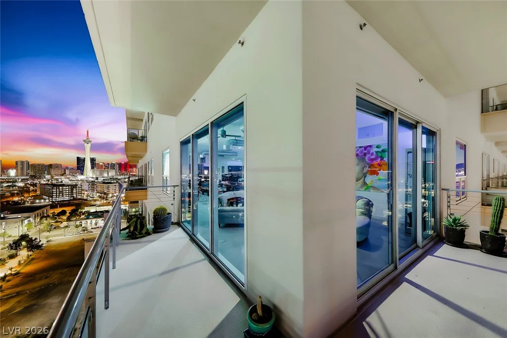 200 Hoover, Las Vegas, NV 89101