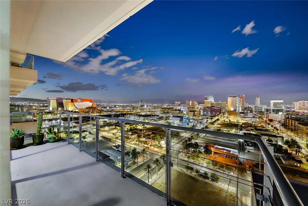 200 Hoover, Las Vegas, NV 89101