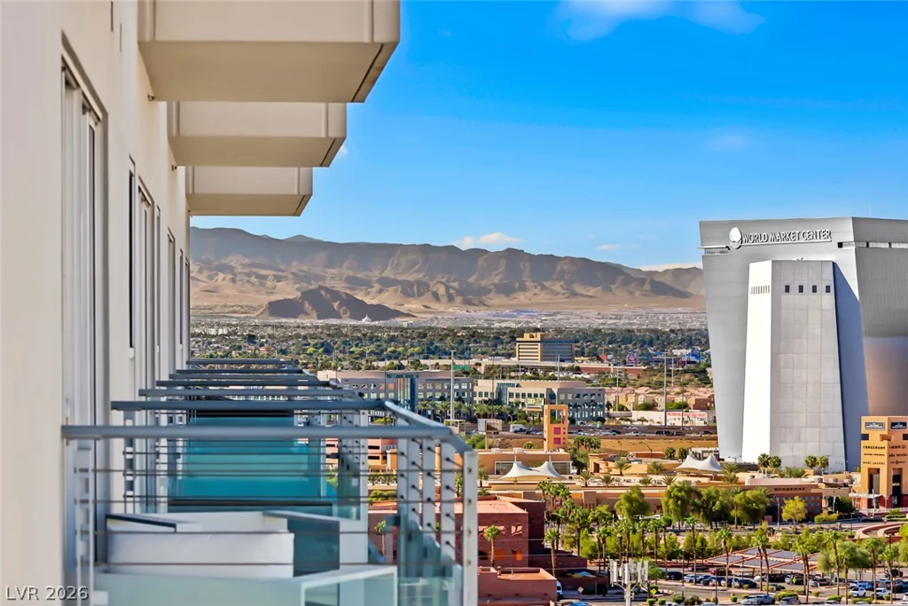 200 Hoover, Las Vegas, NV 89101