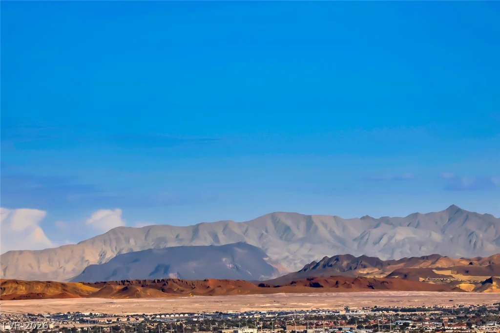 200 Hoover, Las Vegas, NV 89101