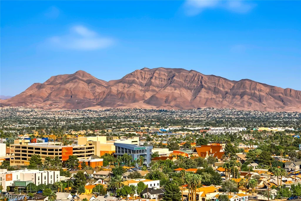 200 Hoover, Las Vegas, NV 89101