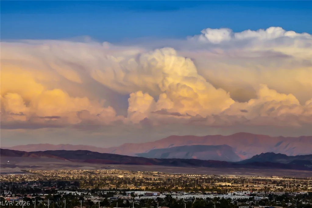 200 Hoover, Las Vegas, NV 89101