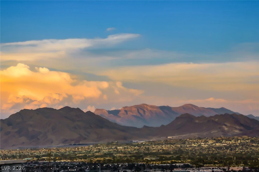 200 Hoover, Las Vegas, NV 89101