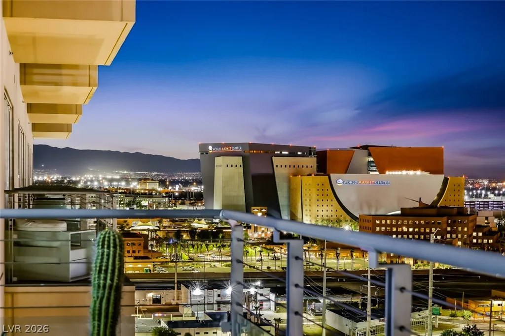 200 Hoover, Las Vegas, NV 89101