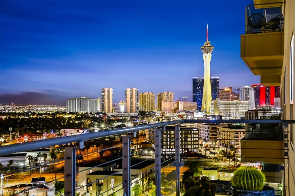 200 Hoover, Las Vegas, NV 89101