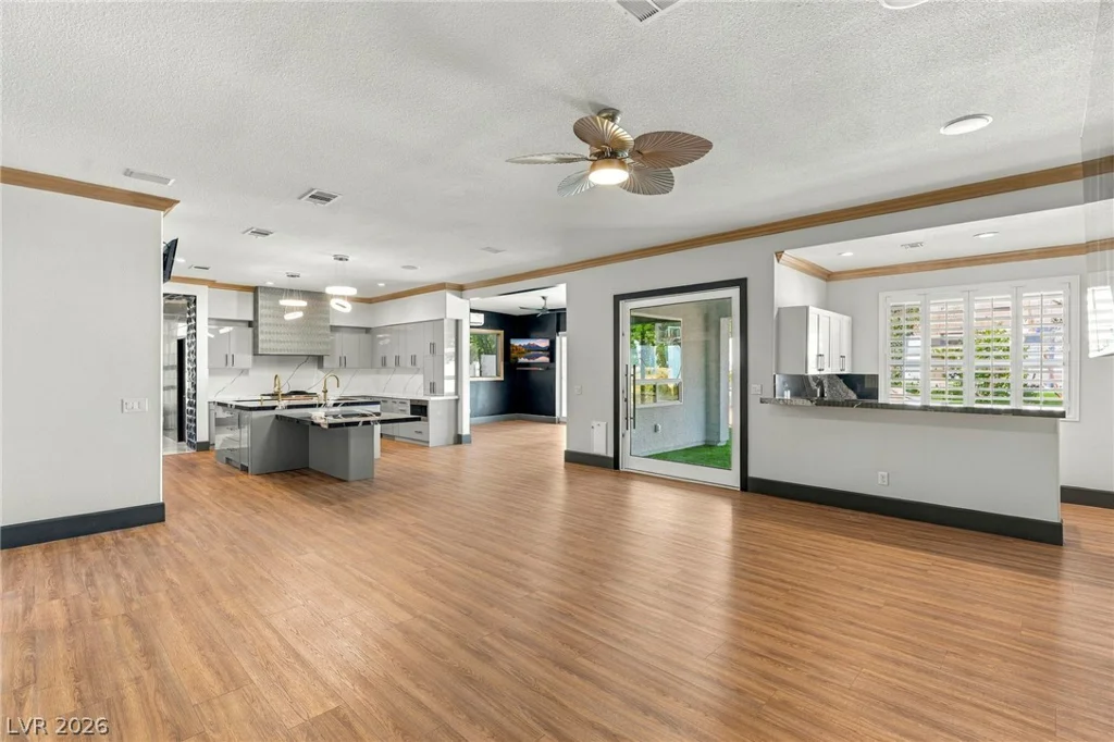 9498 Malasana, Las Vegas, NV 89147