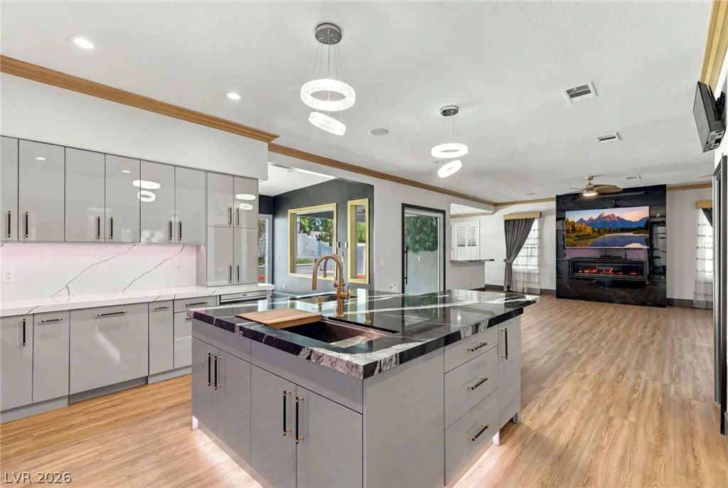 9498 Malasana, Las Vegas, NV 89147