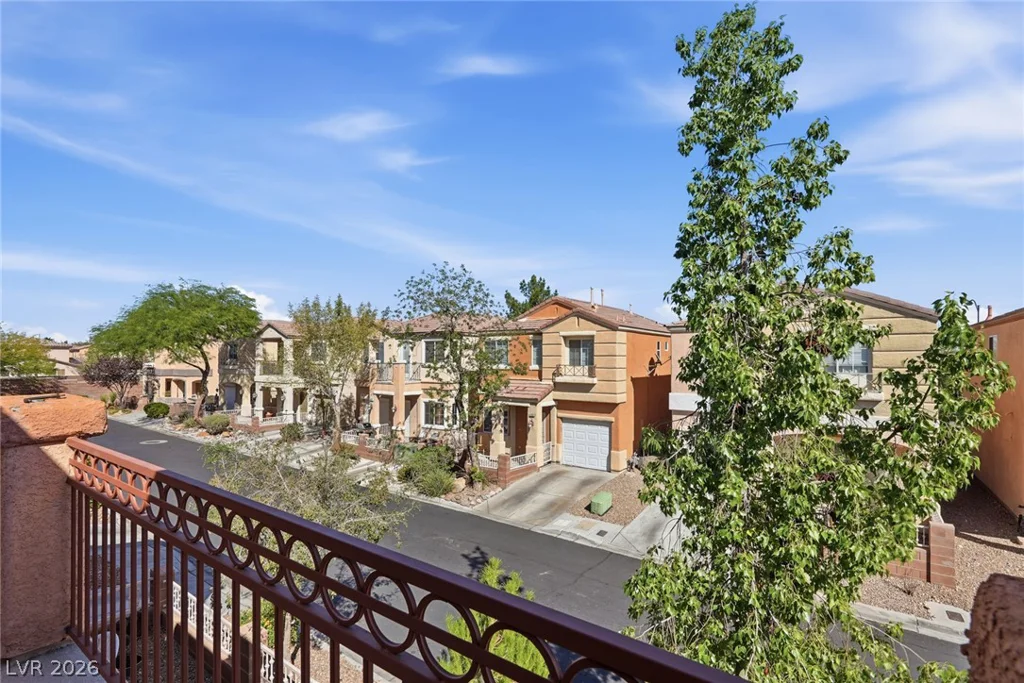 6335 Cheval Lake, Las Vegas, NV 89148