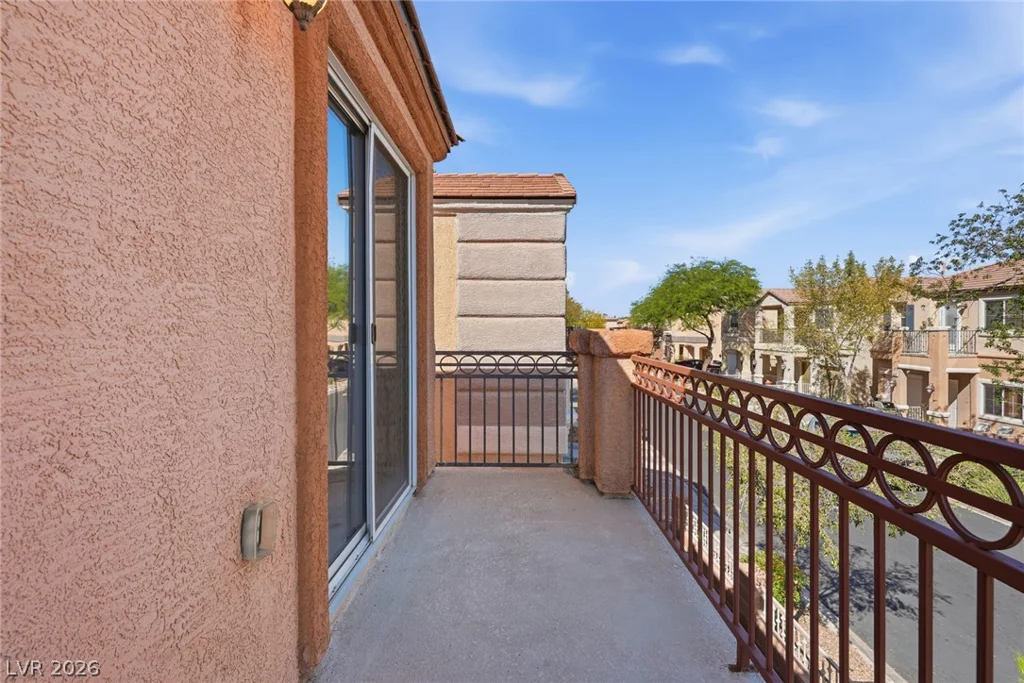 6335 Cheval Lake, Las Vegas, NV 89148
