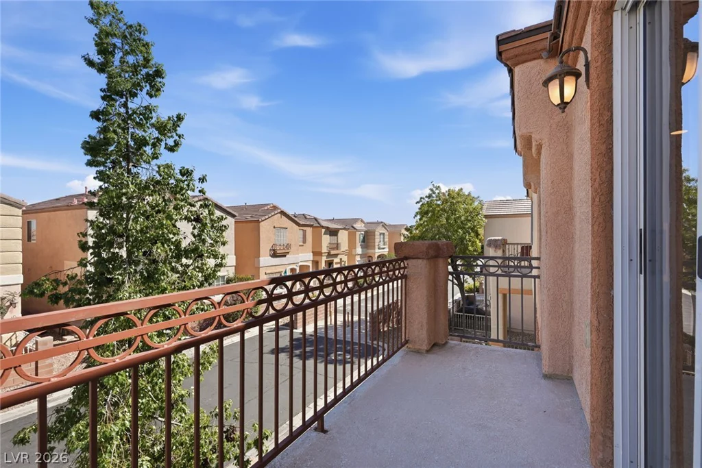 6335 Cheval Lake, Las Vegas, NV 89148