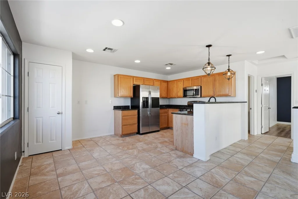 6335 Cheval Lake, Las Vegas, NV 89148
