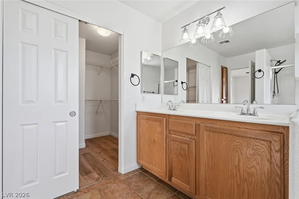 6335 Cheval Lake, Las Vegas, NV 89148