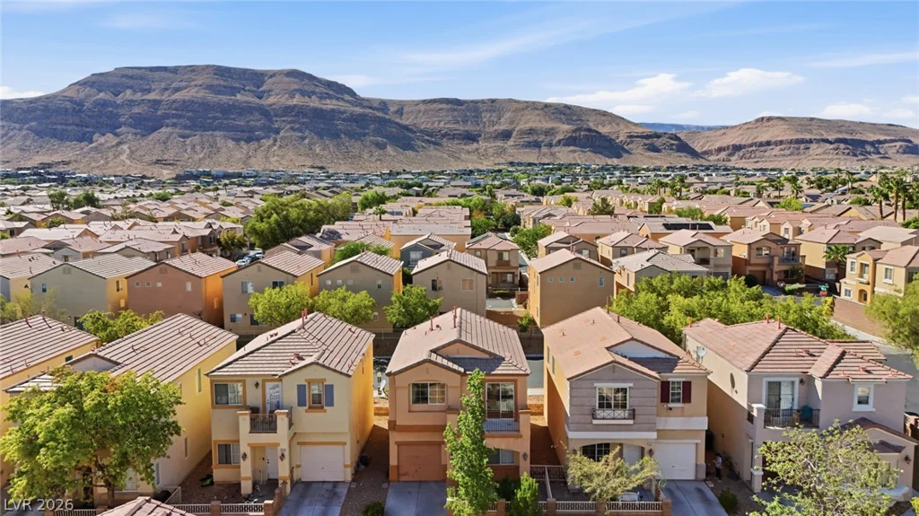 6335 Cheval Lake, Las Vegas, NV 89148