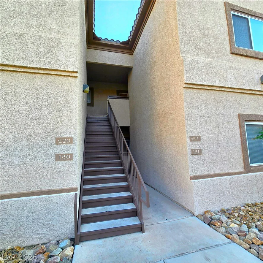 8725 Flamingo, Las Vegas, NV 89147