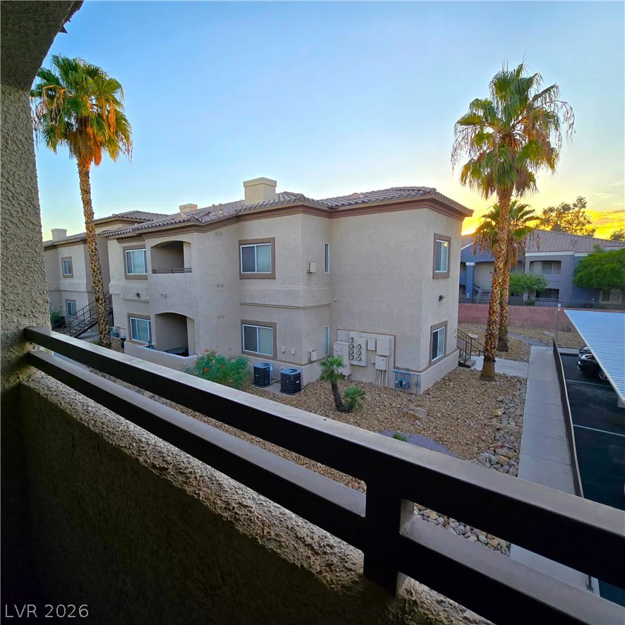 8725 Flamingo, Las Vegas, NV 89147