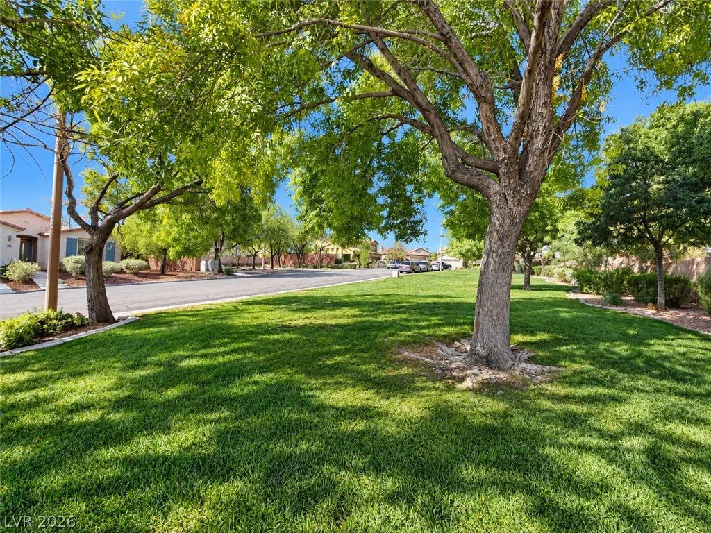 1504 Remembrance Hill, Las Vegas, NV 89144