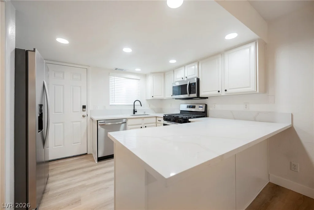 454 Sellers, Henderson, NV 89011