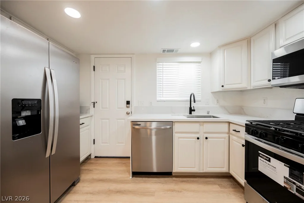 454 Sellers, Henderson, NV 89011