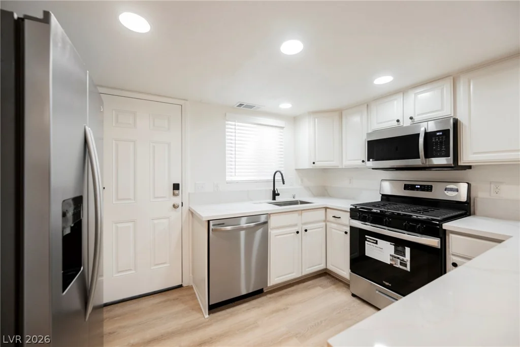 454 Sellers, Henderson, NV 89011