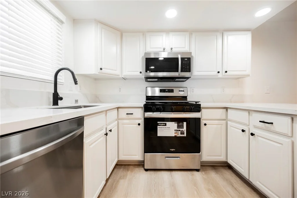 454 Sellers, Henderson, NV 89011
